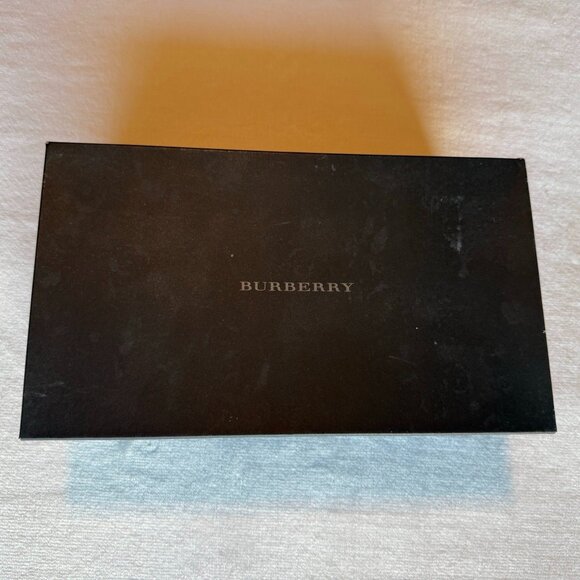 Burberry Nova Check Flip Flops and Plastic Swim Bag - Picture 6 of 12